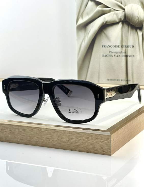 Picture of Dior Sunglasses _SKUfw76513004fw